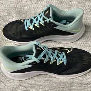Nike Quest 3 Running Shoes Size 8.5
